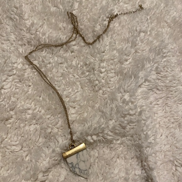 long pendant necklace - Picture 2 of 3